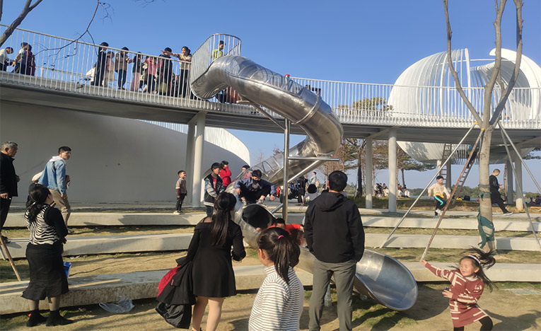 親子娛樂戶外無動力游樂設(shè)施 小區(qū)公園兒童攀爬網(wǎng)設(shè)備|揭陽市普寧星河明珠灣案例