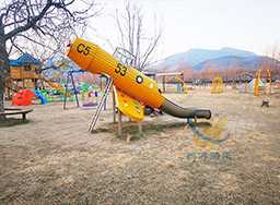 無動力游樂設備為城鄉(xiāng)打造高性能粘合性的兒童樂園